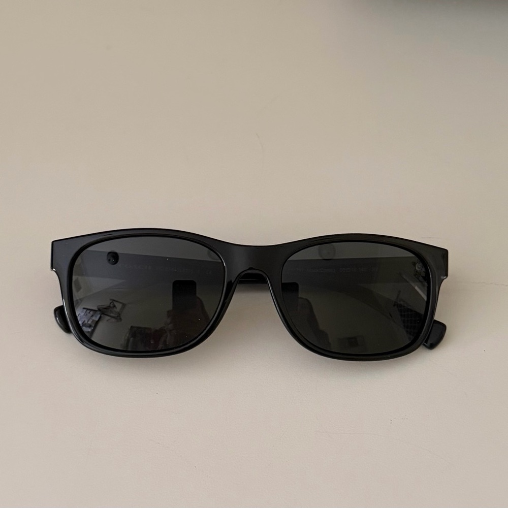 Coach brand Men’s Stylish Black Sunglasses Pre-owned excellent condition
